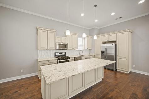 919 W 17th Street B Houston TX 77008