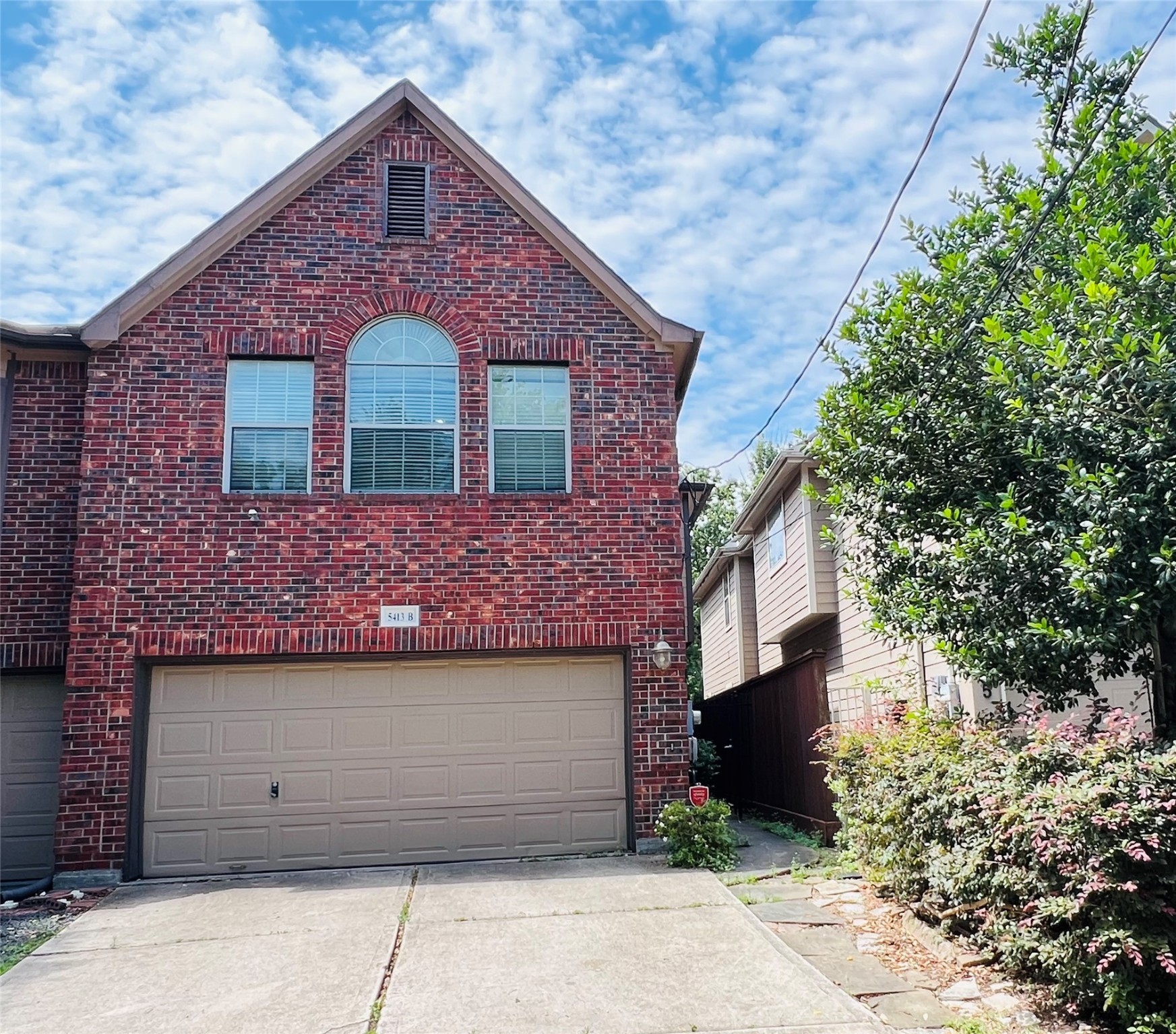5413 Kiam Street B Houston TX 77007