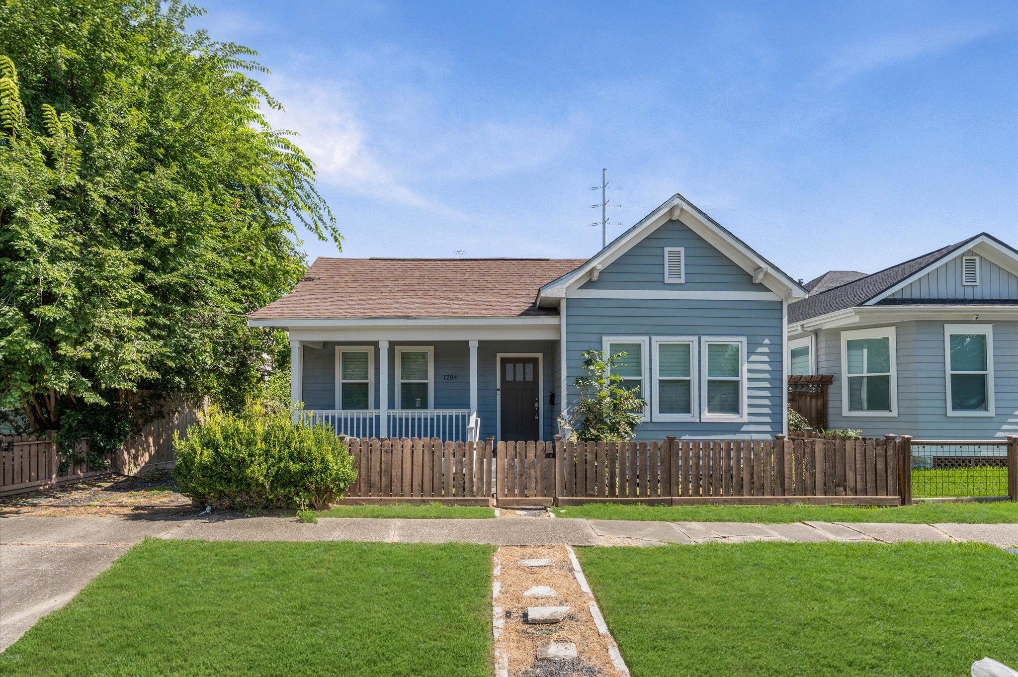 1204 Shearn Street Houston TX 77007