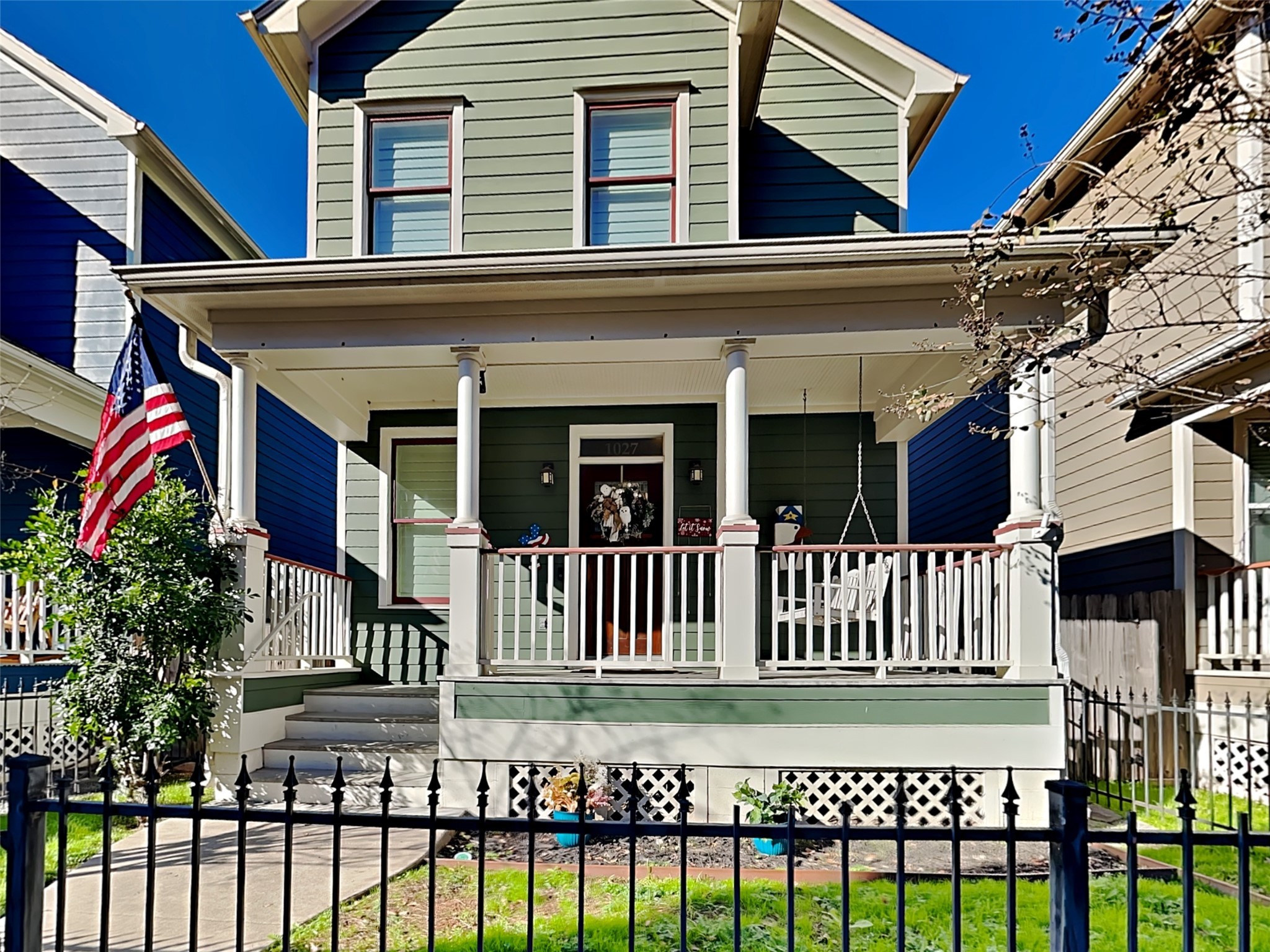 1027 W 15th 1/2 Street Houston TX 77008