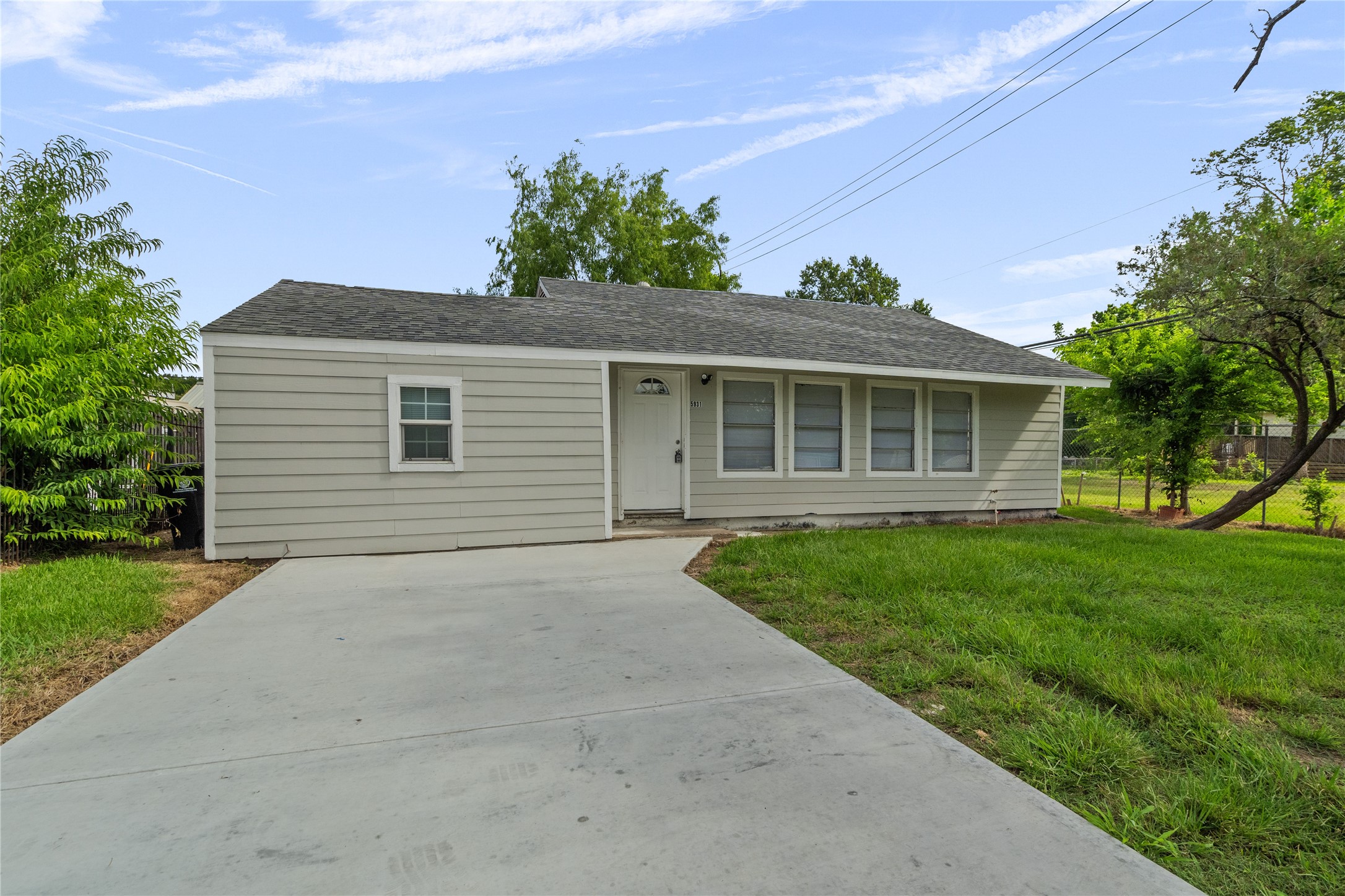 5931 Southville Street Houston TX 77033