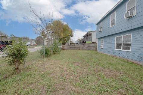 1211 1st Avenue N Texas City TX 77590