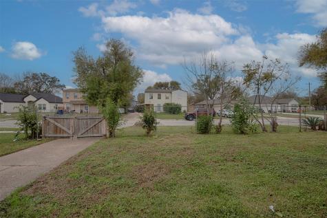 1211 1st Avenue N Texas City TX 77590