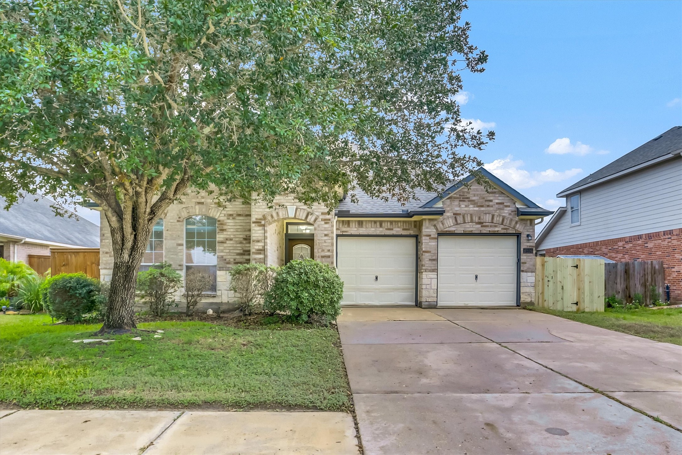 4806 Richmond Knoll Lane Fresno TX 77545
