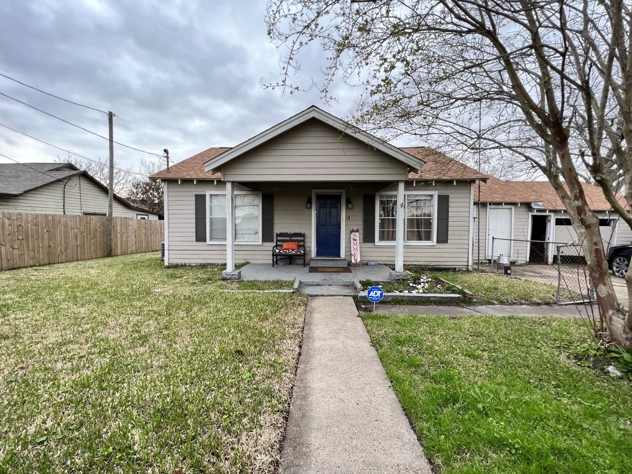 1209 Ash Street Baytown TX 77520