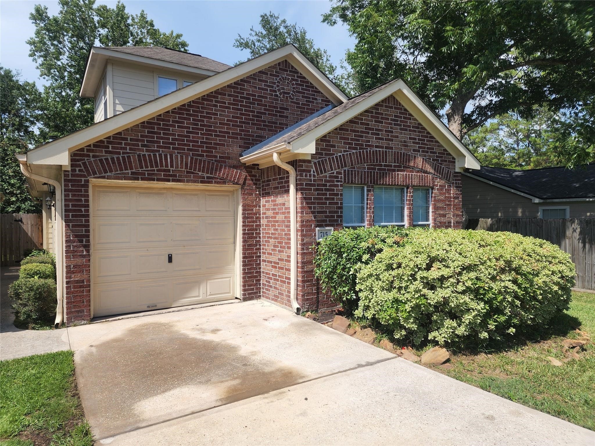 711 Nelson Street Crosby TX 77532