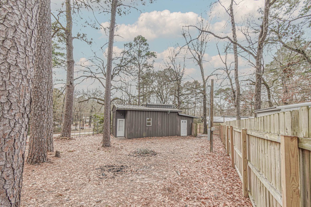 20011 Parkway Lane B Montgomery TX 77356