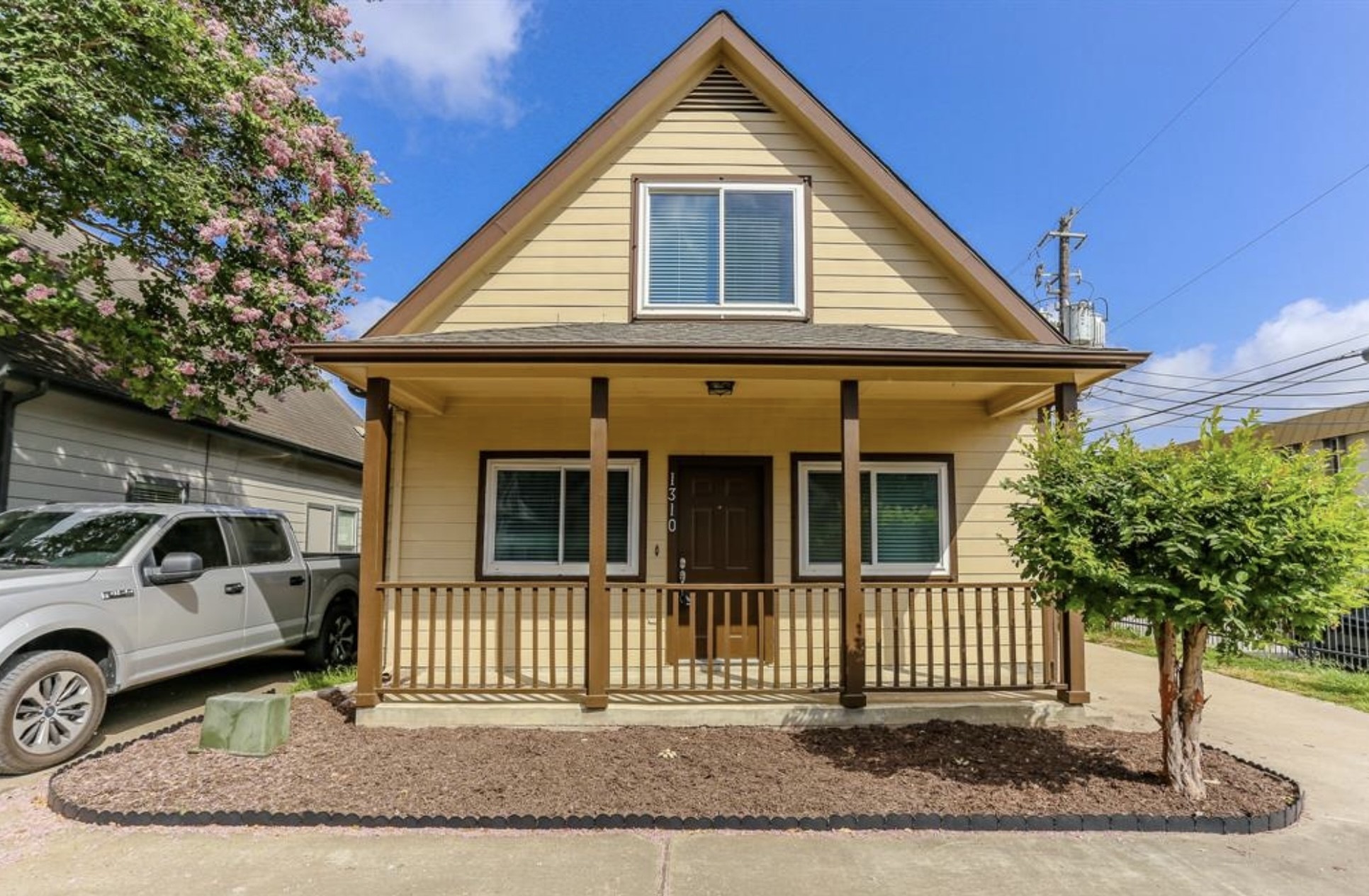 1310 Dennis Street Houston TX 77004