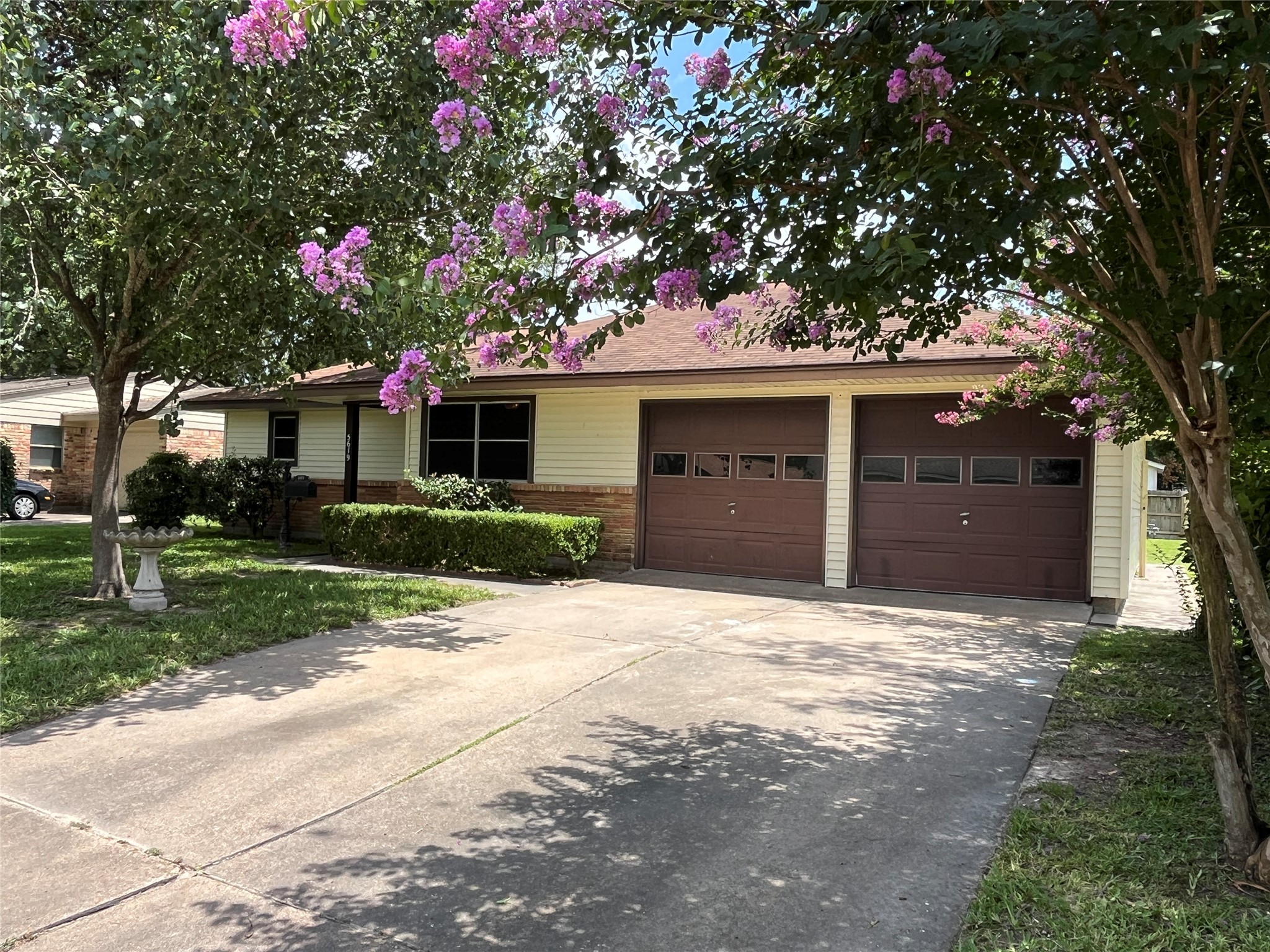 5619 Libbey Lane Houston TX 77092
