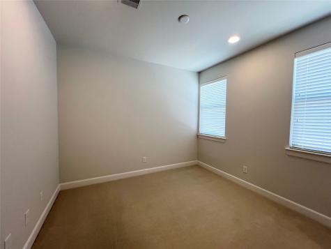 942 W 18th Street Houston TX 77008
