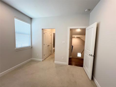 942 W 18th Street Houston TX 77008
