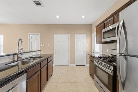 2906 Anita B Houston TX 77004