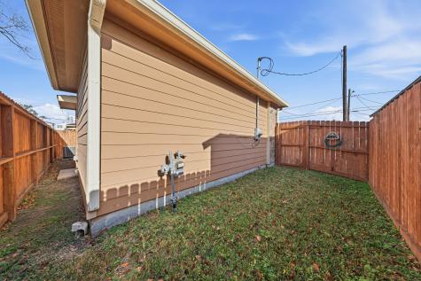 2906 Anita B Houston TX 77004