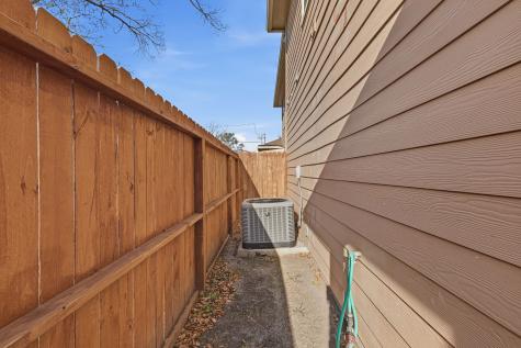 2906 Anita B Houston TX 77004