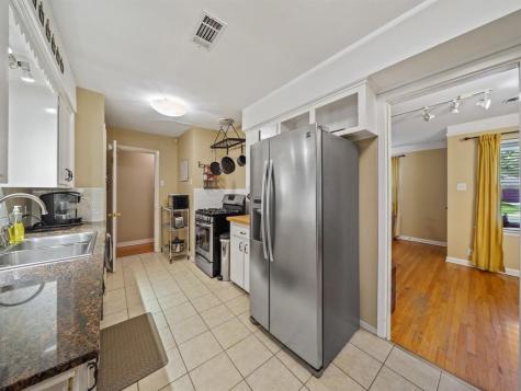 6214 Imogene Street Houston TX 77074