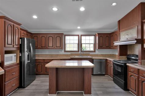 134 Morris Lane Huntsville TX 77320