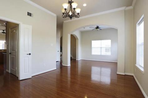 5615 Winsome Villas Lane H Houston TX 77057
