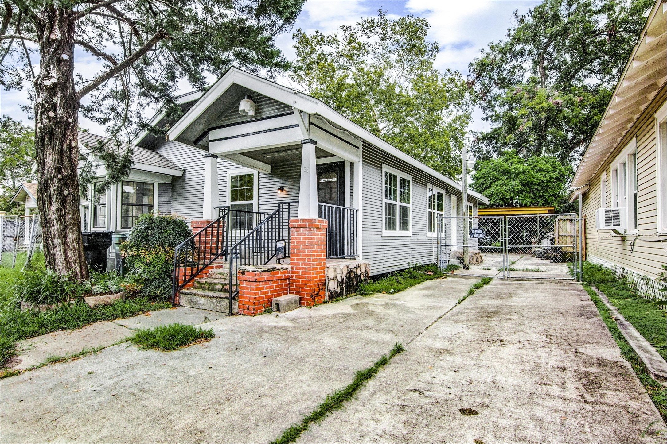 120 N Sidney Street Houston TX 77003