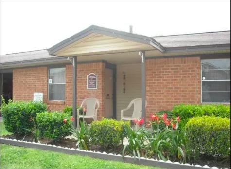 516 Laredo Navasota TX 77868