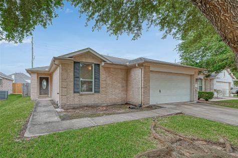 2314 Cardinal Elm Street Fresno TX 77545