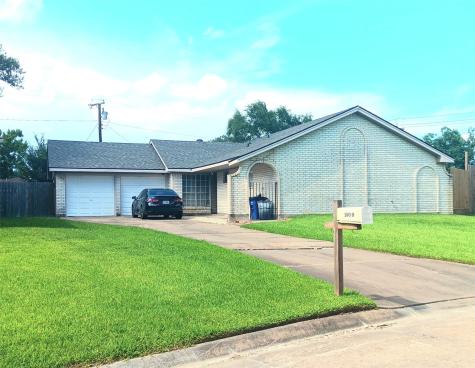 1908 Williamsburg Court N League City TX 77573