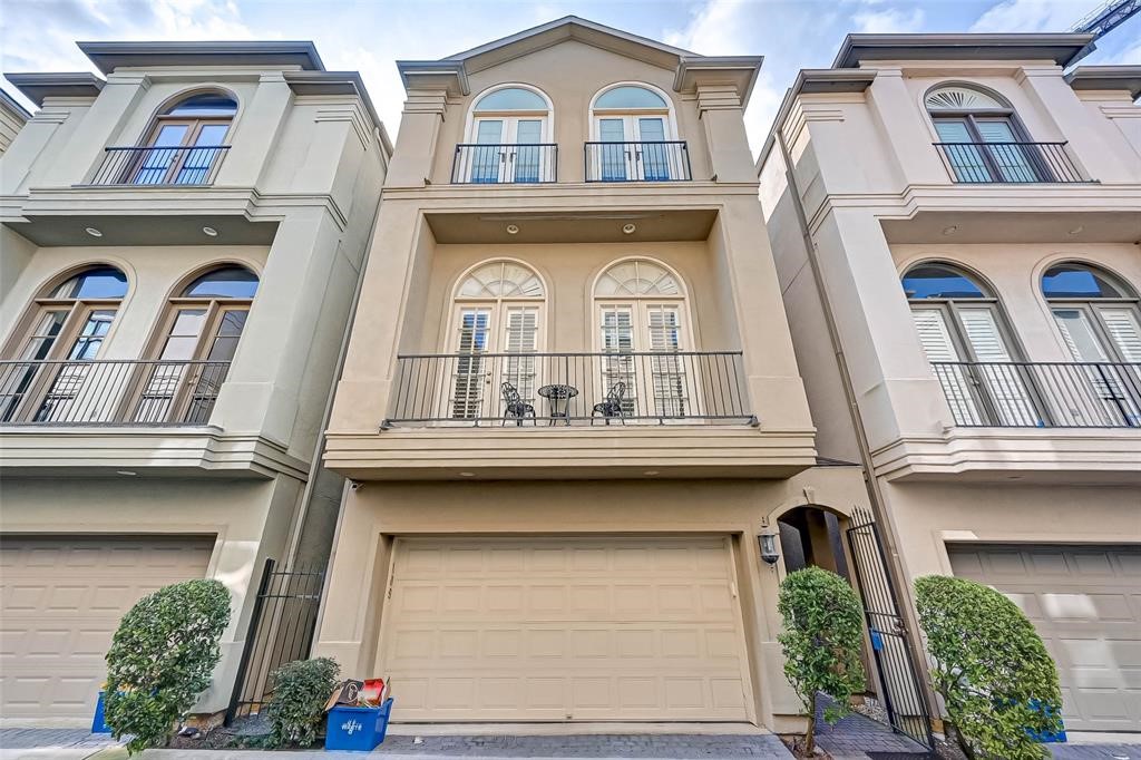 109 Dennis Street Houston TX 77006