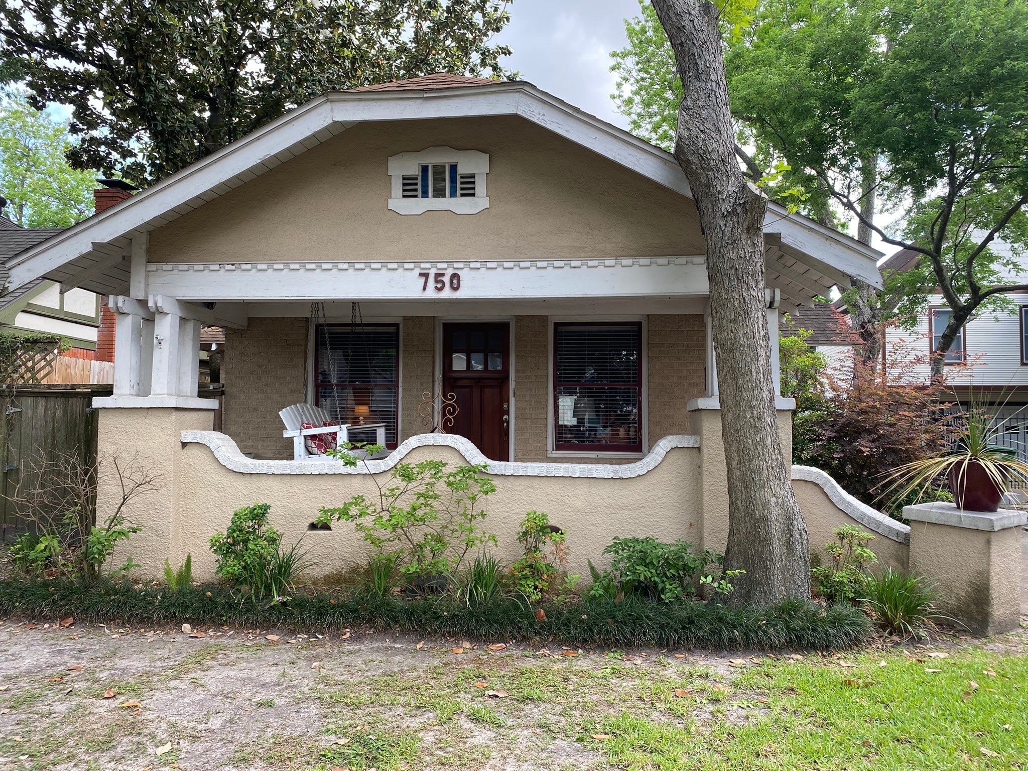750 E 16th Street Houston TX 77008