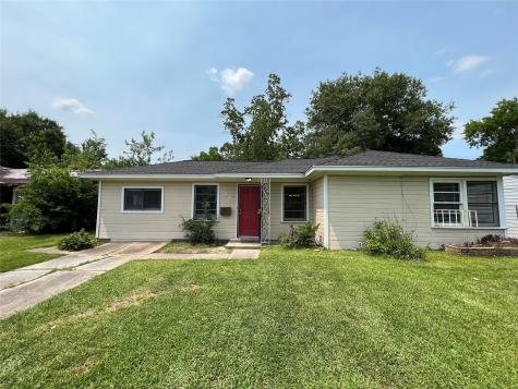 5947 Belcrest Street Houston TX 77033