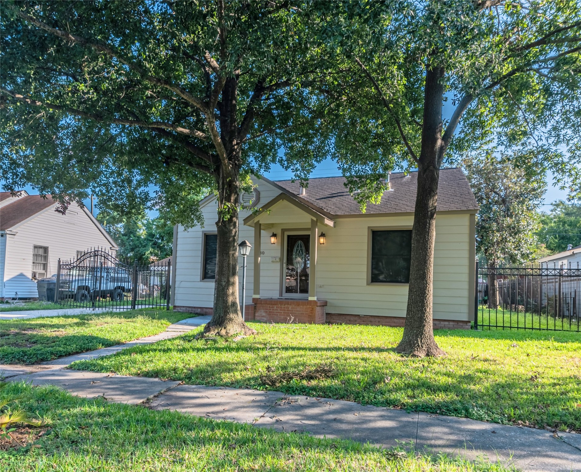 7430 Magnolia Street Houston TX 77023