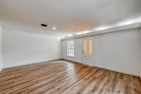 1573 E Pine Lake Circle Montgomery TX 77316