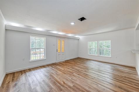 1573 E Pine Lake Circle Montgomery TX 77316
