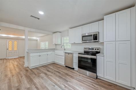 1573 E Pine Lake Circle Montgomery TX 77316