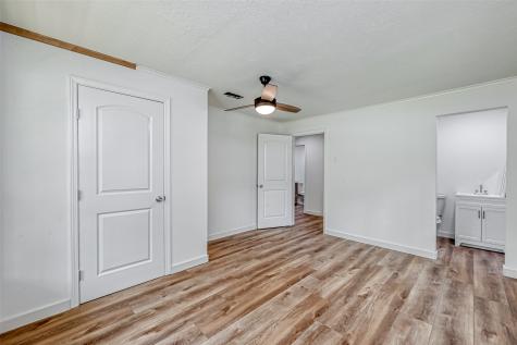 1573 E Pine Lake Circle Montgomery TX 77316