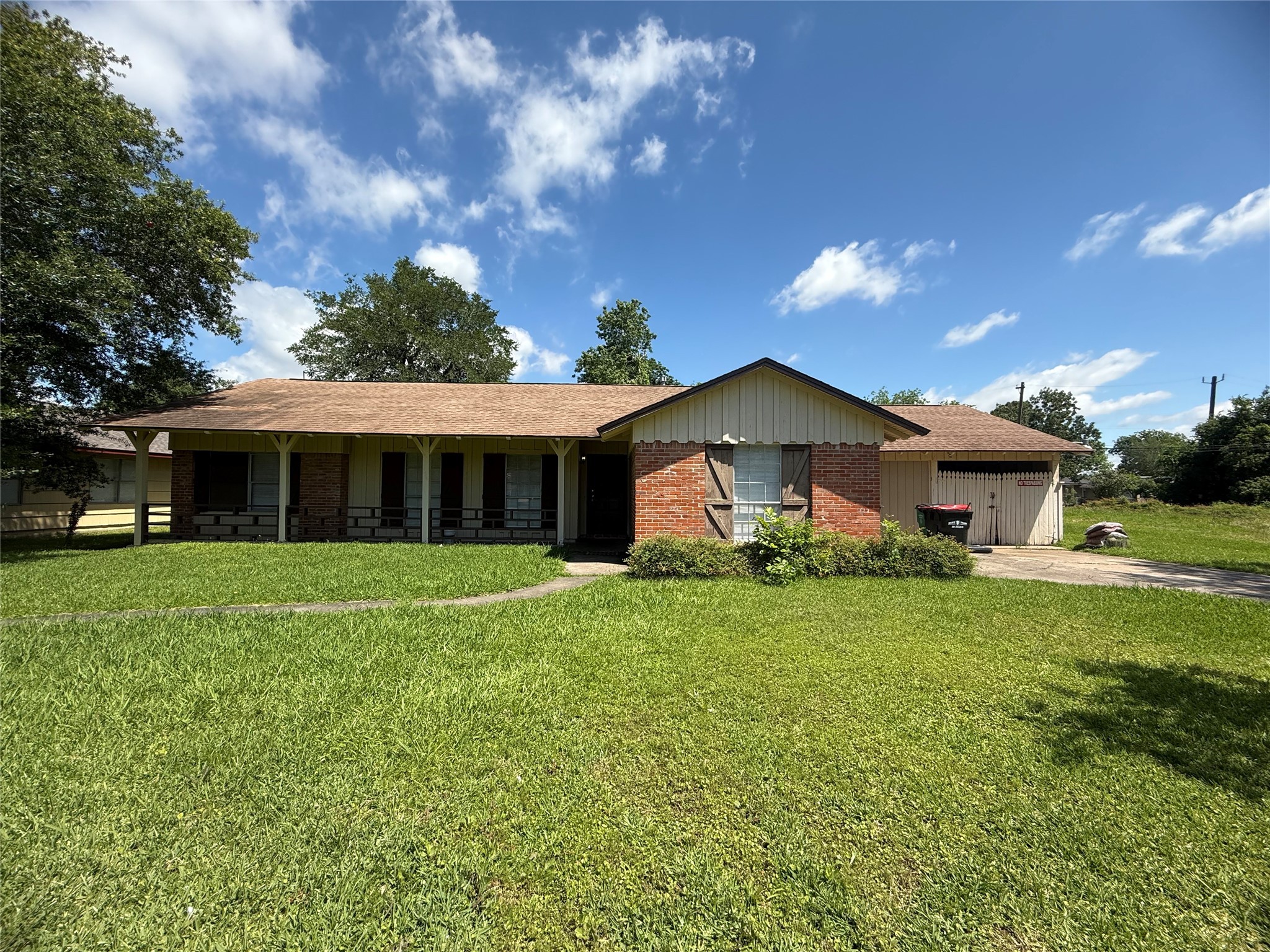 207 Timber Lane Baytown TX 77520