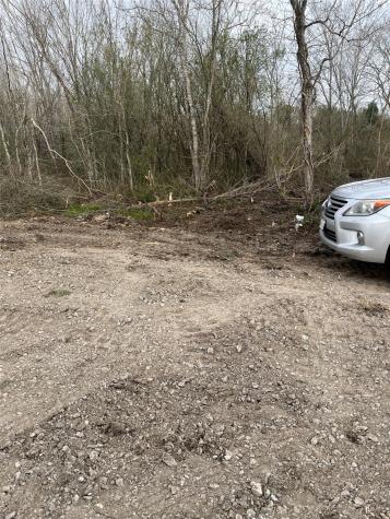 5675 Highway 35 N Alvin TX 77511