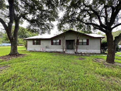 1515 Algoa Friendswood Road Alvin TX 77511