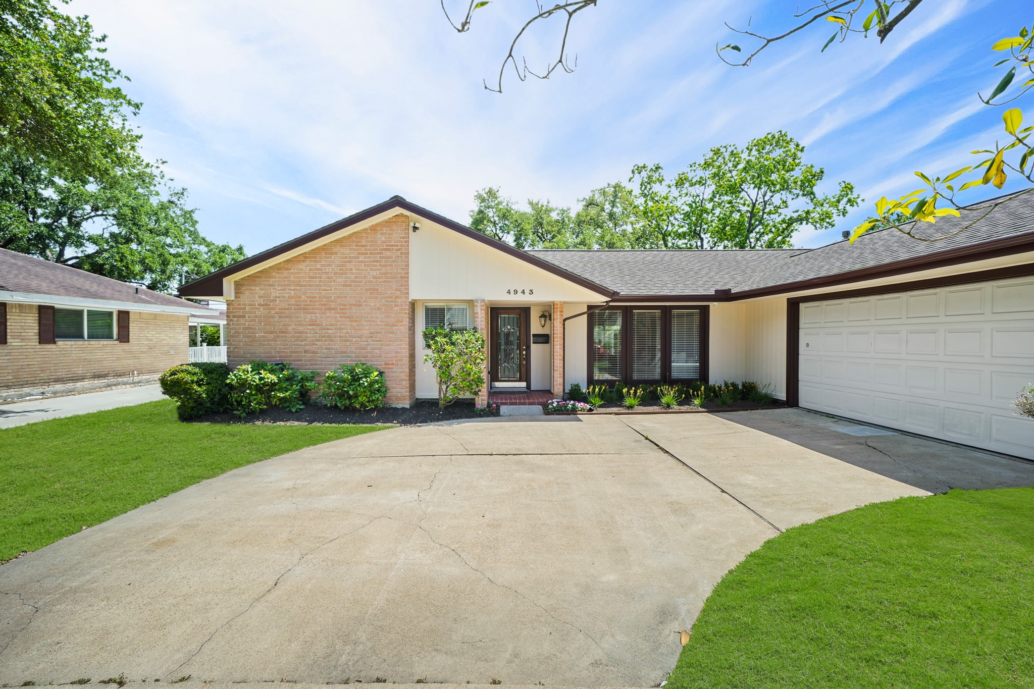 4943 Cheena Drive Houston TX 77096