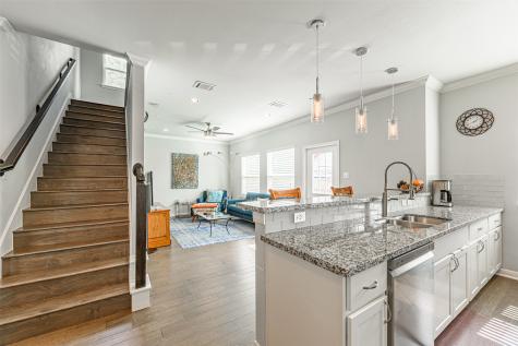 1115 Bunton Street Houston TX 77009