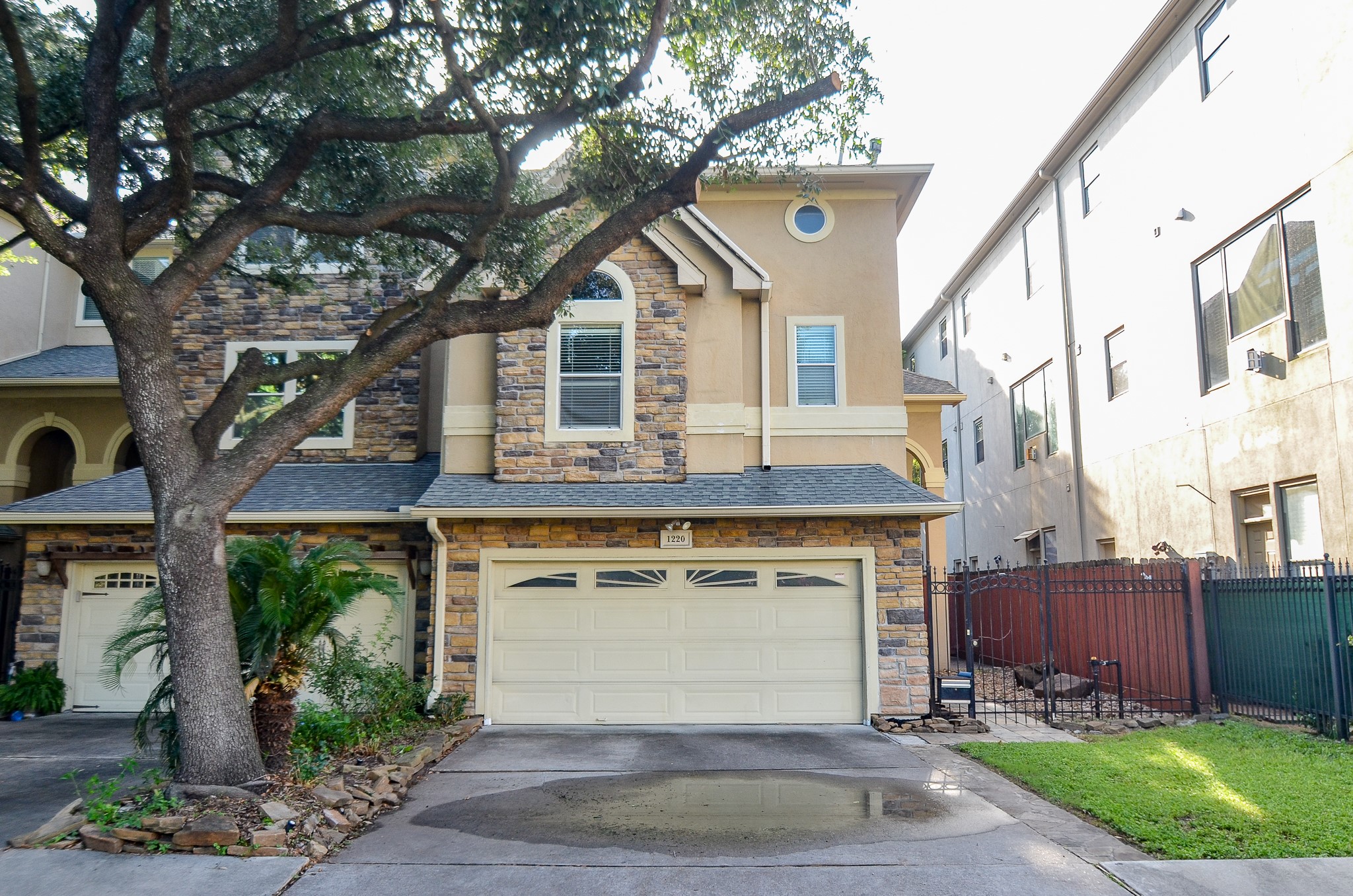 1220 Birdsall Street Houston TX 77007