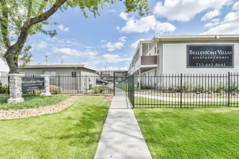 8271 Stone Street 7516 Houston TX 77061