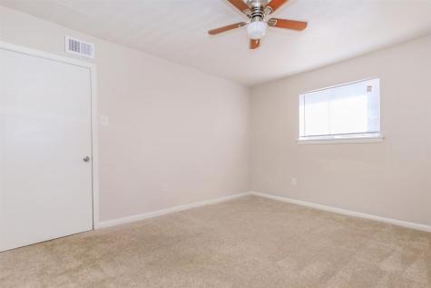 8271 Stone Street 7516 Houston TX 77061