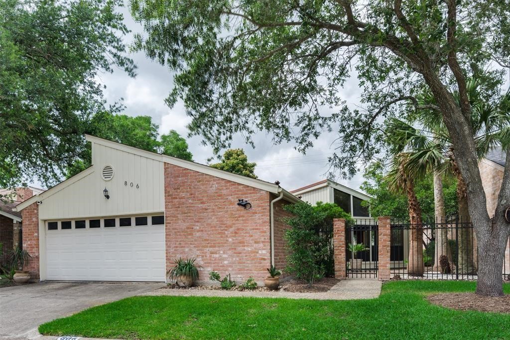 806 Fleetwood Place Drive Houston TX 77079