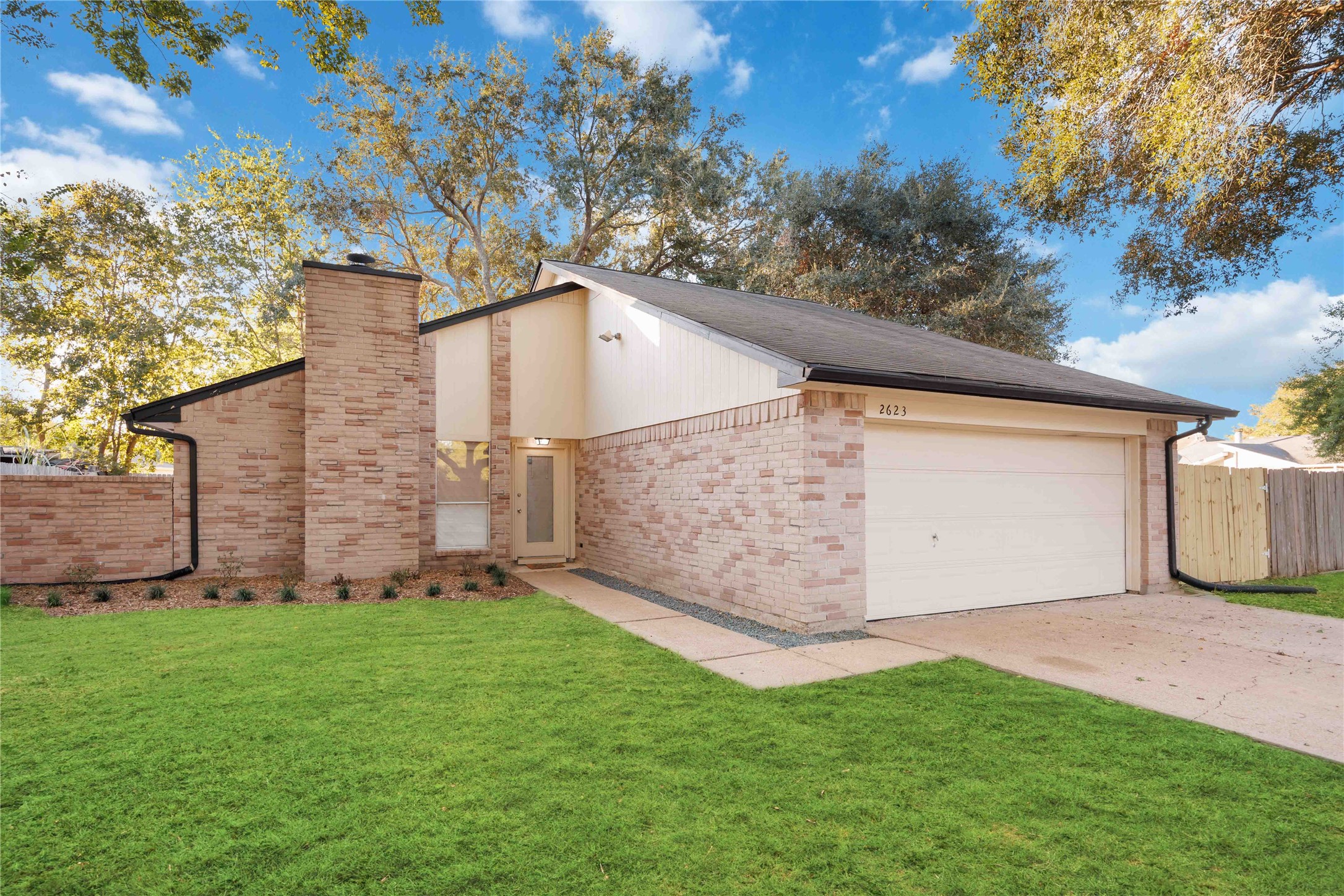 2623 Radcliffe Drive Sugar Land TX 77498