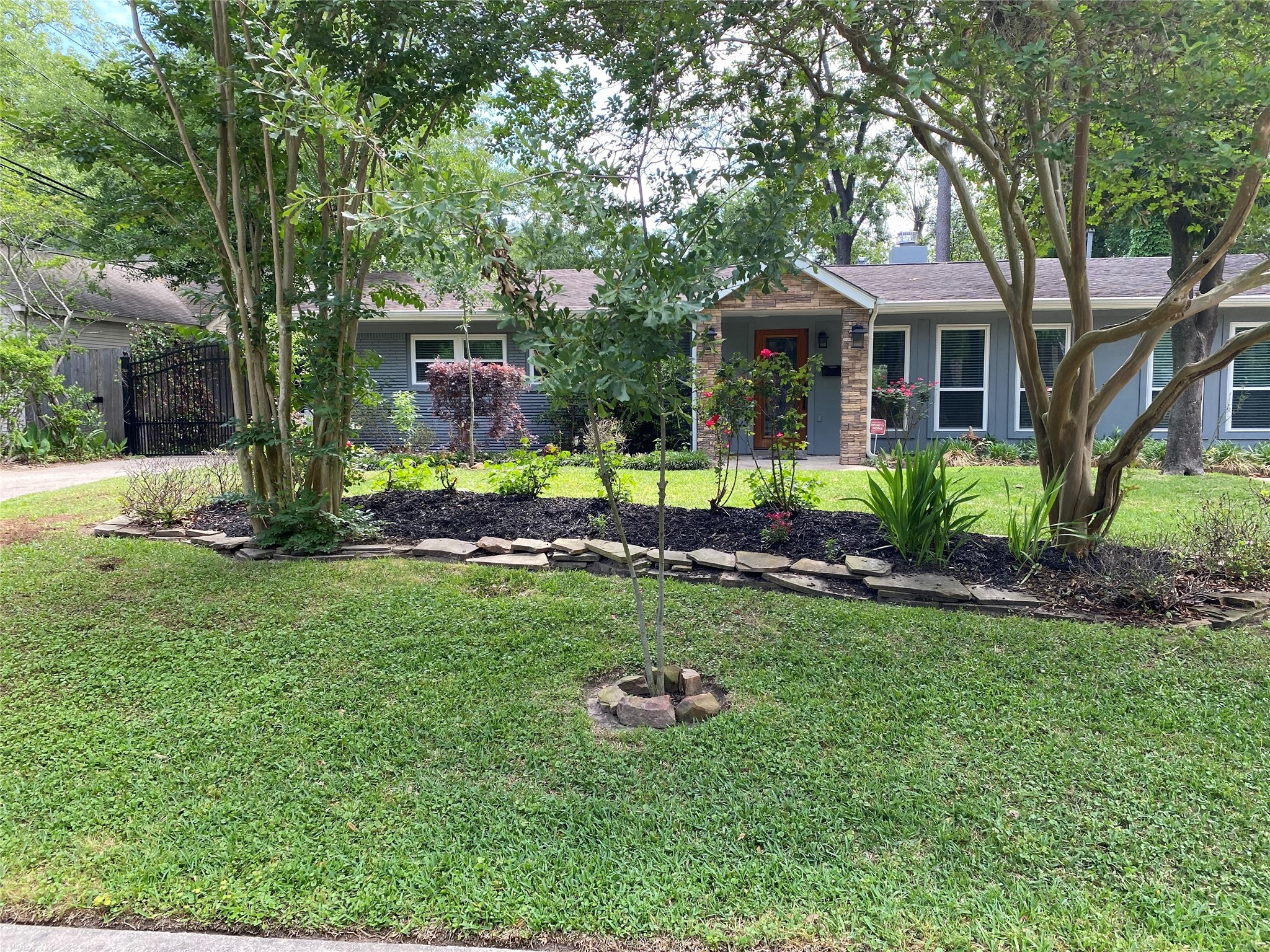 1320 Woodvine Drive Houston TX 77055