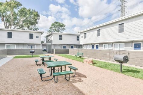 8271 Stone Street 7512 Houston TX 77061