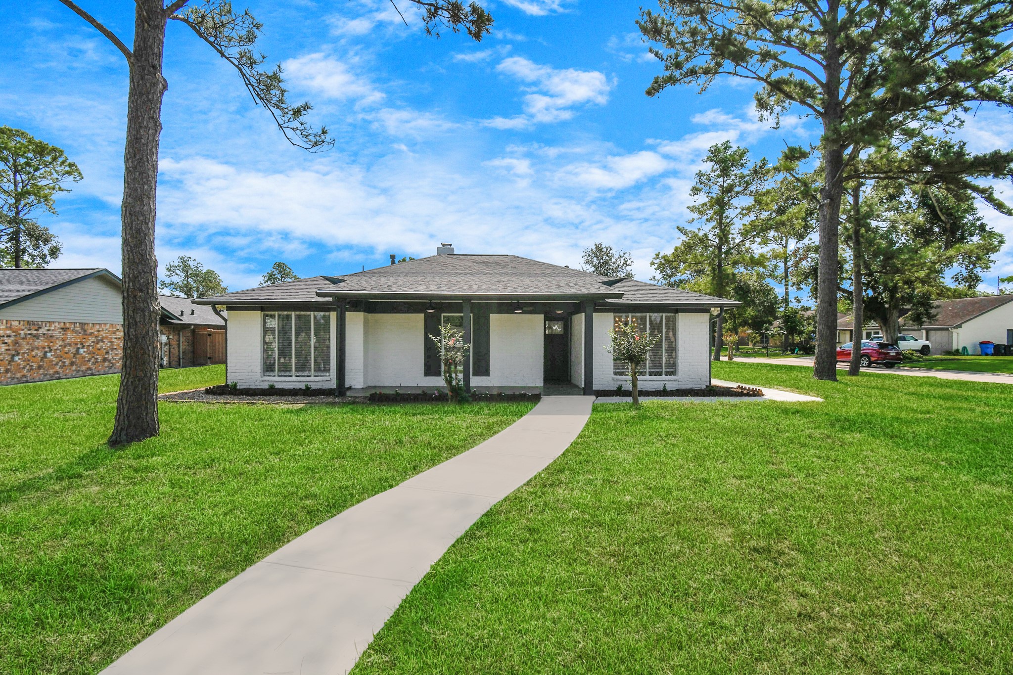 136 Cherry Tree Lane Friendswood TX 77546