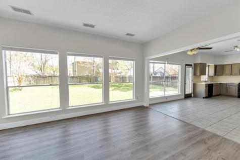 15614 Lago Villa Drive Tomball TX 77377