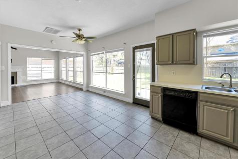 15614 Lago Villa Drive Tomball TX 77377