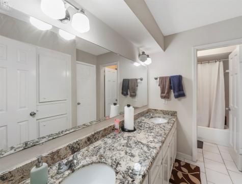 11738 Wickchester Lane Houston TX 77043