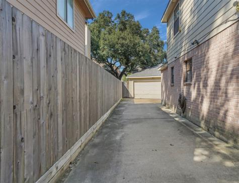 11738 Wickchester Lane Houston TX 77043